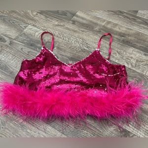 Fun sequins and feathers !